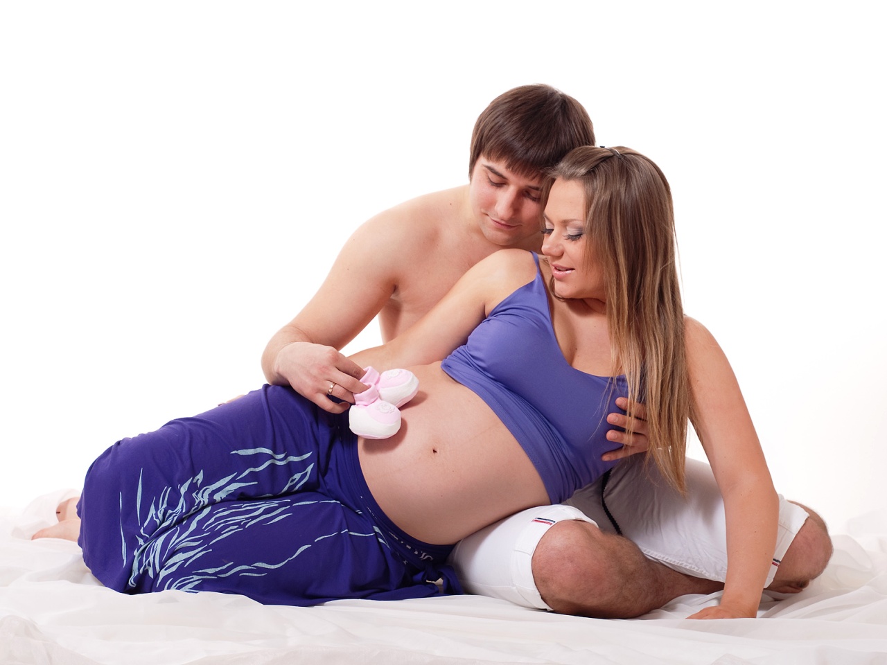 Какими позами можно заниматься сексом при беременности